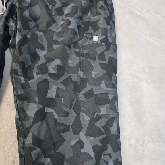 Womens FIGS Yola FREEx Lined Skinny Scrub Pants Bonsai Camo sz Lg - Picture 5 of 12